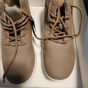 NEW PAIR OF FLIX DYNAMIC WOOL BOOTS, SIZE 11.5